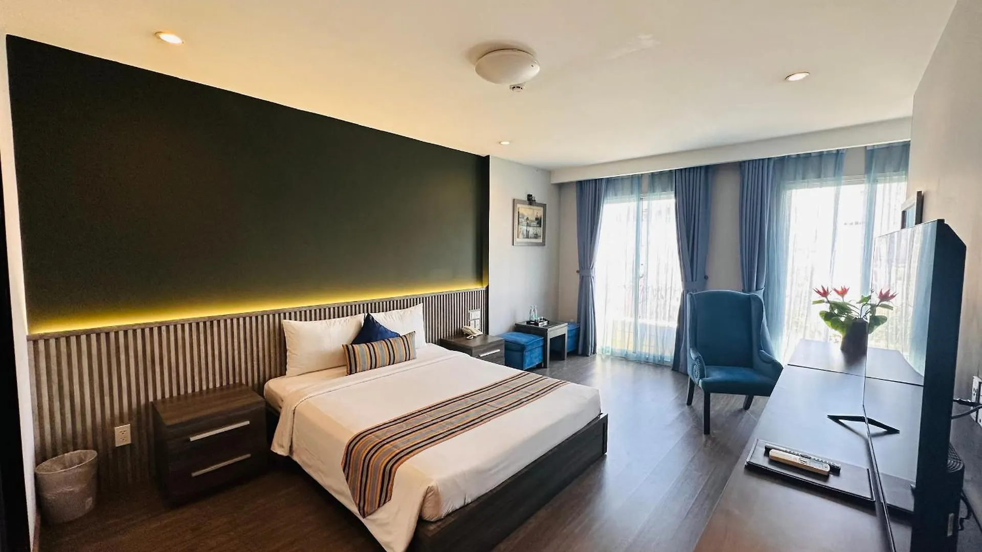 Iris Hotel Ho Chi Minh City 3*,